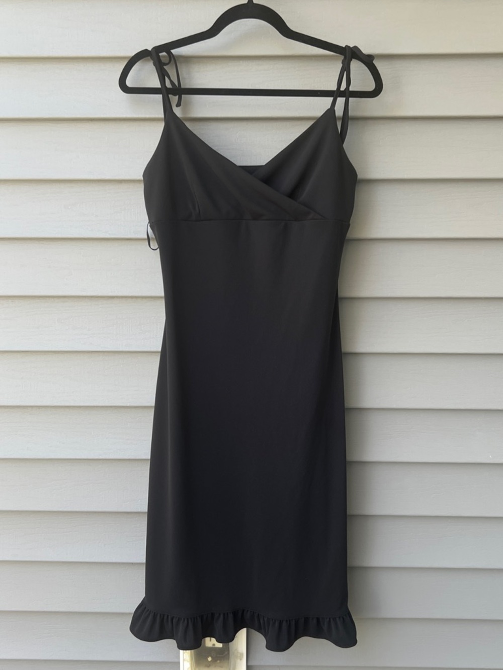 Express Y2K Slip Dress Black Ruffle Hem Babydoll Tie Straps Size 5/6 (S) Trendy
